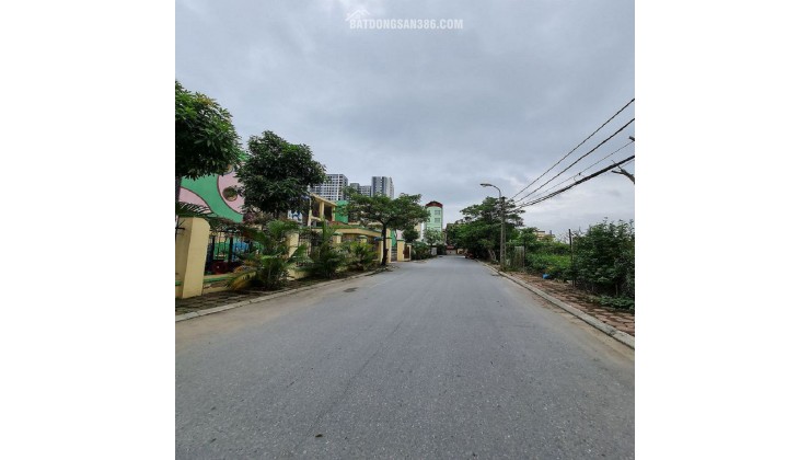   Đất Thuận An 80m2 Mặt Tiền 7m Trục Chính KD Tốt Sổ Đỏ Trao Tay Chỉ 7 Tỷ X Lh 0989894845